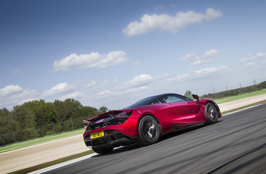  McLaren 720S Coupe 2017 года  (NA) (фото 12 из 31)